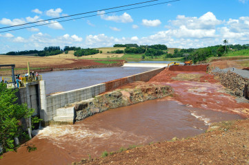Enchimento_do_lago_11.jpg