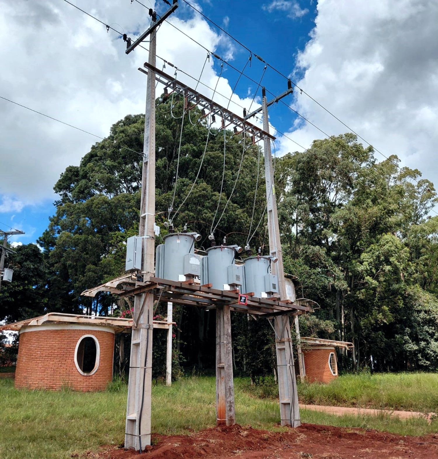 NOVO REGULADOR DE TENSÃO VAI GARANTIR ESTABILIDADE DA ENERGIA PARA 1050 ASSOCIADOS DE NOVA RAMADA E CHIAPETTA