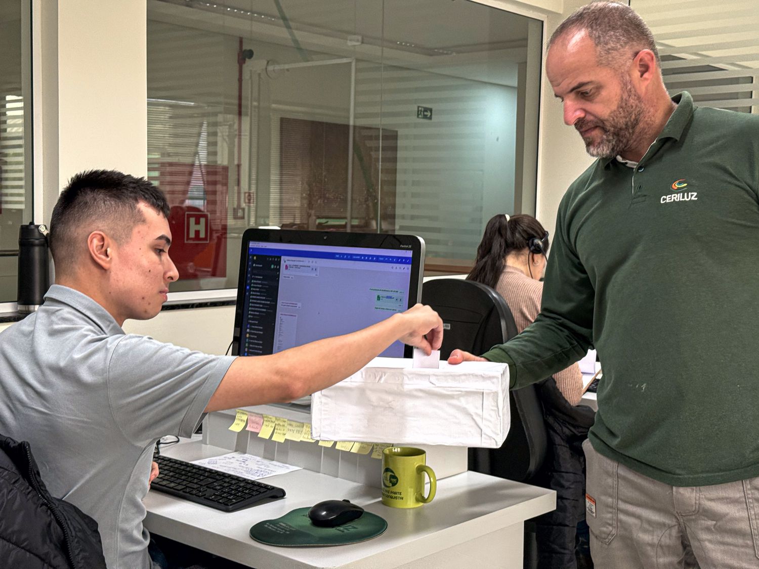 COLABORADORES ESCOLHEM NOVOS INTEGRANTES DA COMISSÃO INTERNA DE PREVENÇÃO DE ACIDENTES